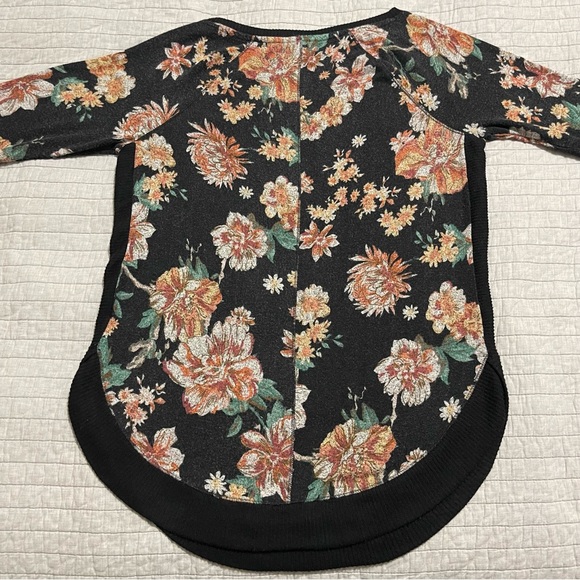 Maurices Haven Cozy Knit Floral Crew Neck Sweatshirt Size Small - Picture 8 of 8